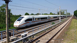 Deutsche Bahn signs intermodal agreement with Vueling